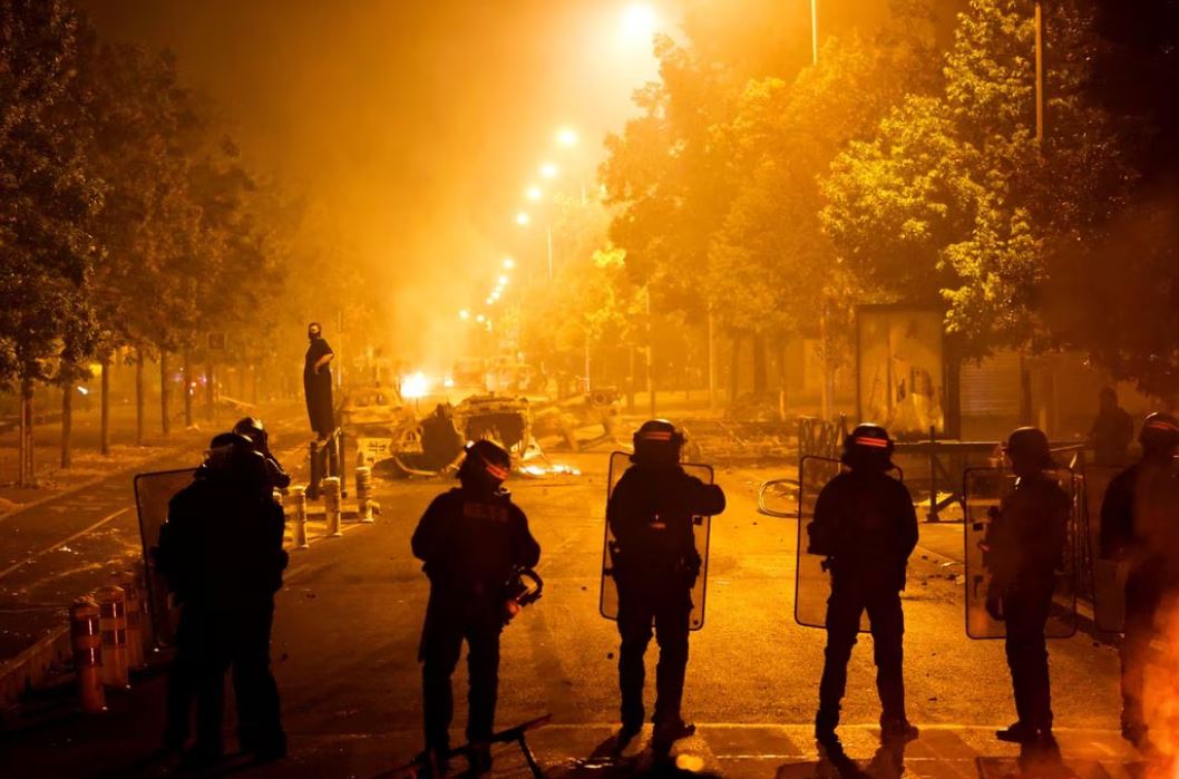 france_riots.JPG