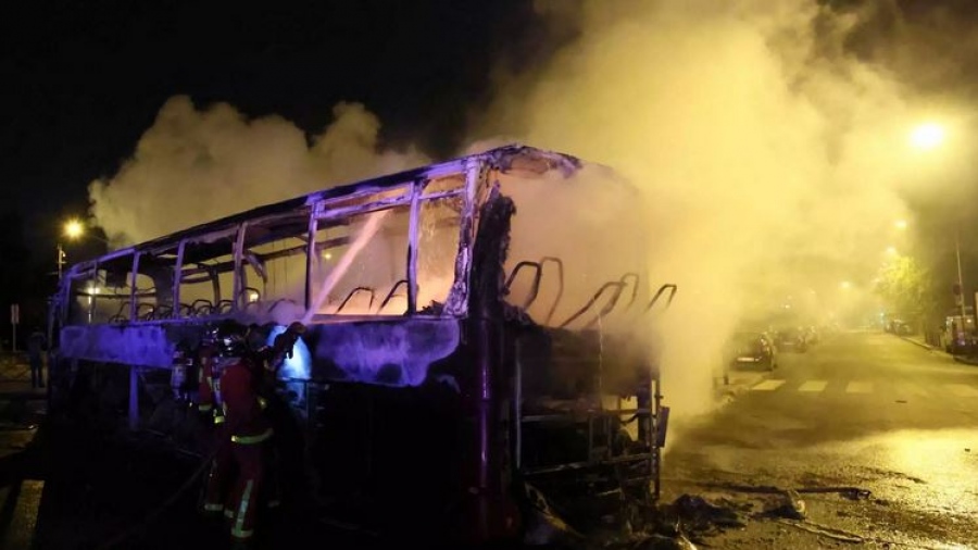 Φλέγεται η Γαλλία: Καταγγελίες για λογοκρισία στο Twitter, αποκλείεται η πρόσβαση χρηστών